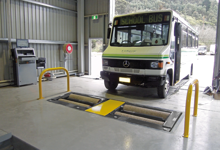 MBT 4250 Schulbus Australien