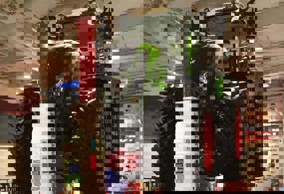 Stertil-Koni Earthlift traktor