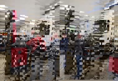 Pavel Bartoška vysvětluje Hunter HawkEye® XL