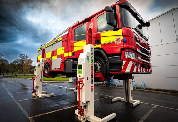 Stertil-Koni Earthlift hasiči