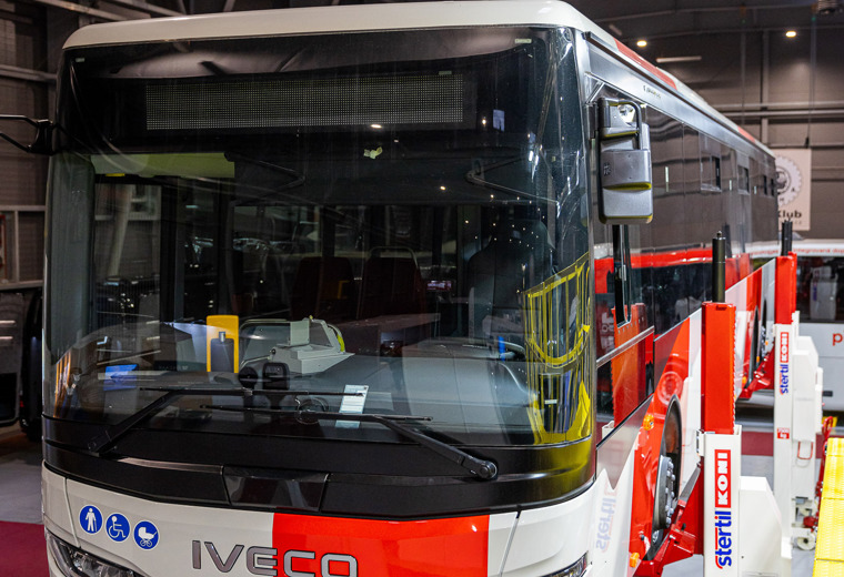 Czechbus 2024 - bateriové zvedáky Stertil-Koni